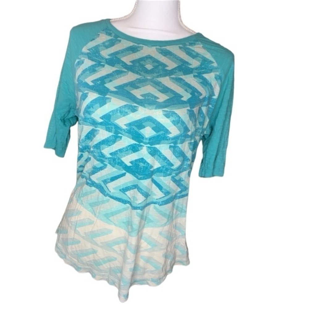 Ascend Blue Teal Geometric Performance Tee Women’s Medium
